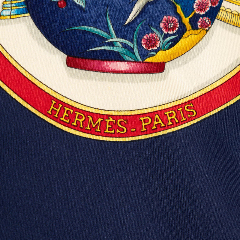 Qu Importe le Flacon Silk Scarf 90 - Image 6