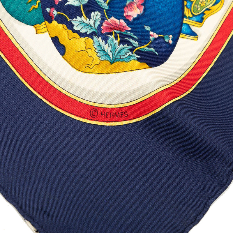 Qu Importe le Flacon Silk Scarf 90 - Image 7