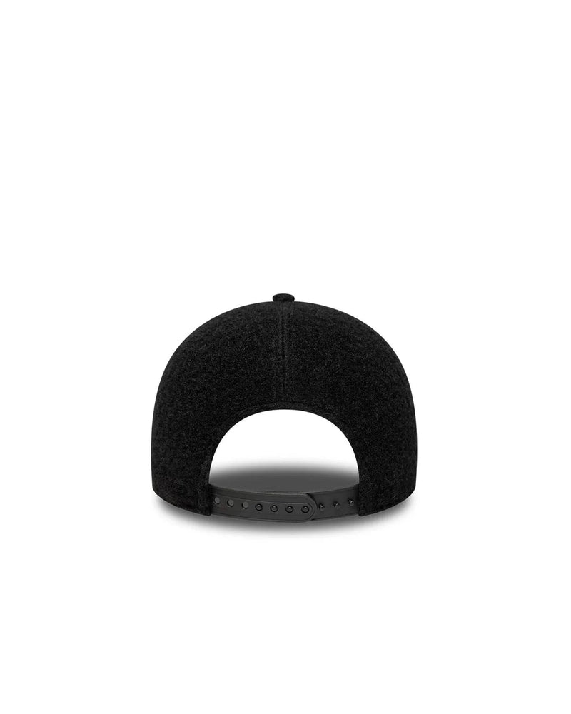 New Era Cap 60915753 Plush Borg Winter Baseball — Black Crown Caps