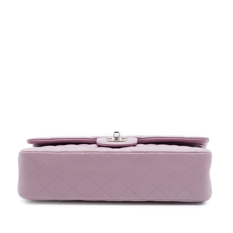 Medium Classic Lambskin Double Flap - Image 3