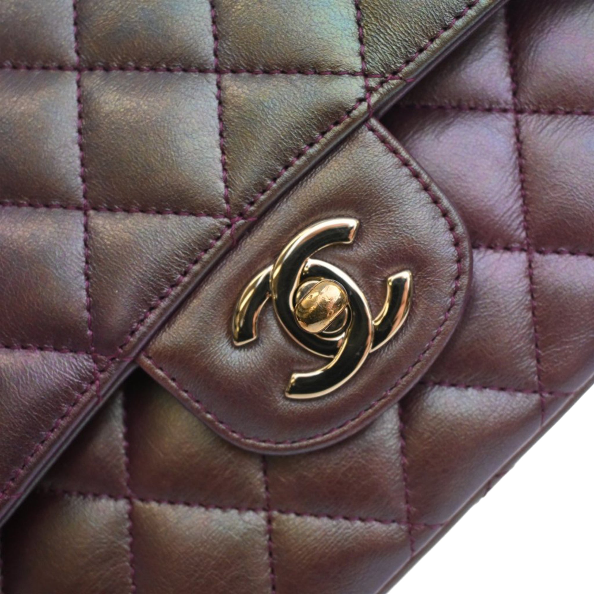 Medium Classic Iridescent Lambskin Double Flap - Image 5
