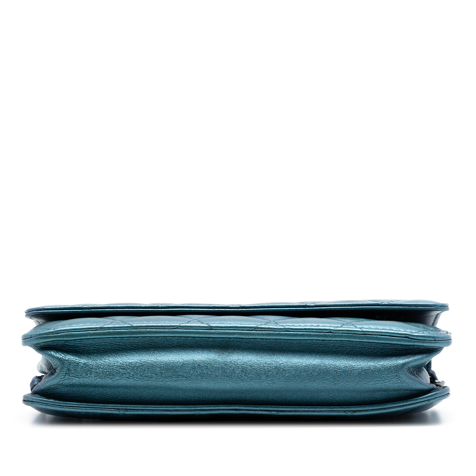 CC Quilted Metallic Lambskin Wallet On Chain - Image 3