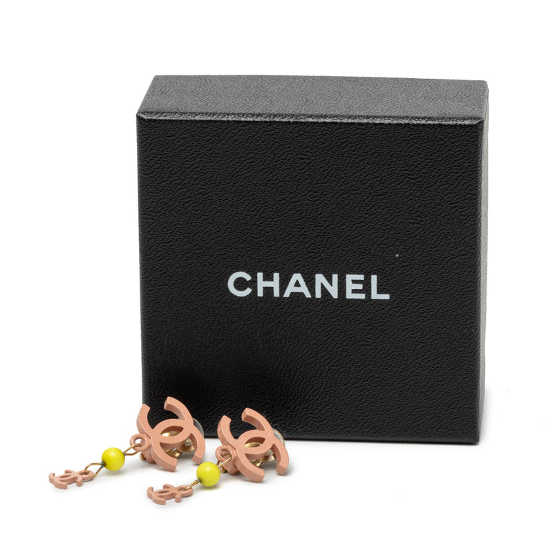 CC Gold Plated Resin Drop Clip On Earrings - Image 4