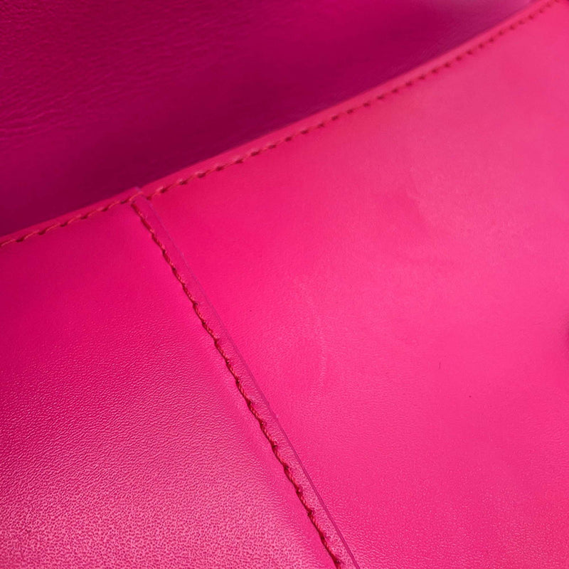 Small Shiny Box Calfskin Hourglass Satchel - Image 14