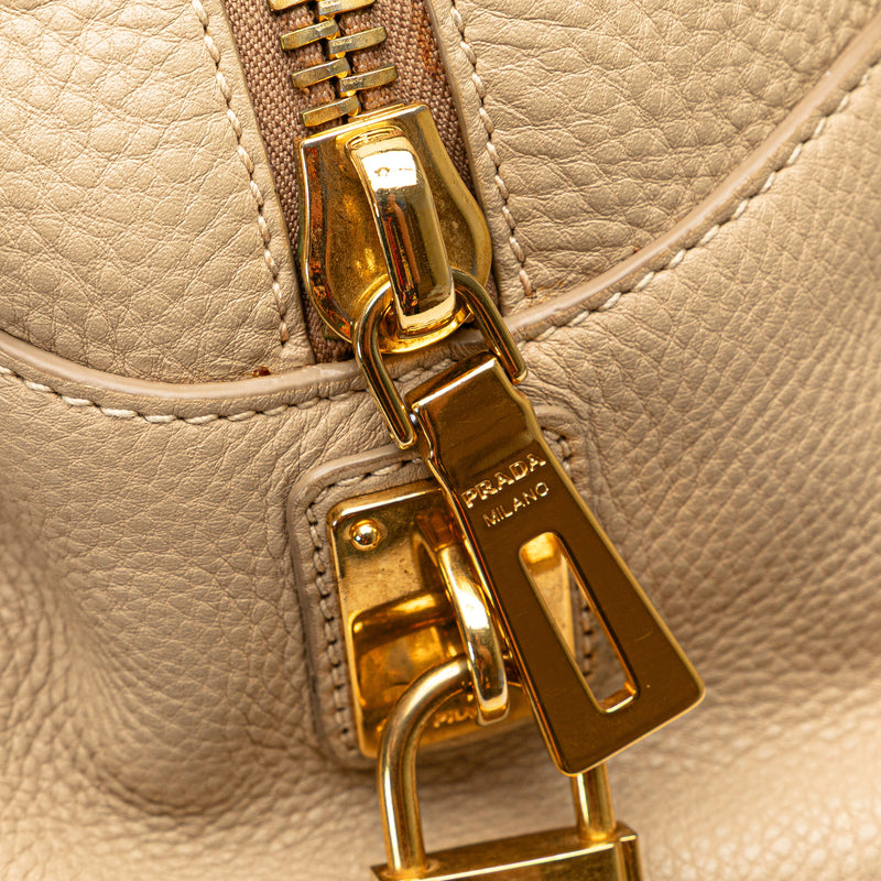 Vitello Daino Shoulder Bag - Image 10