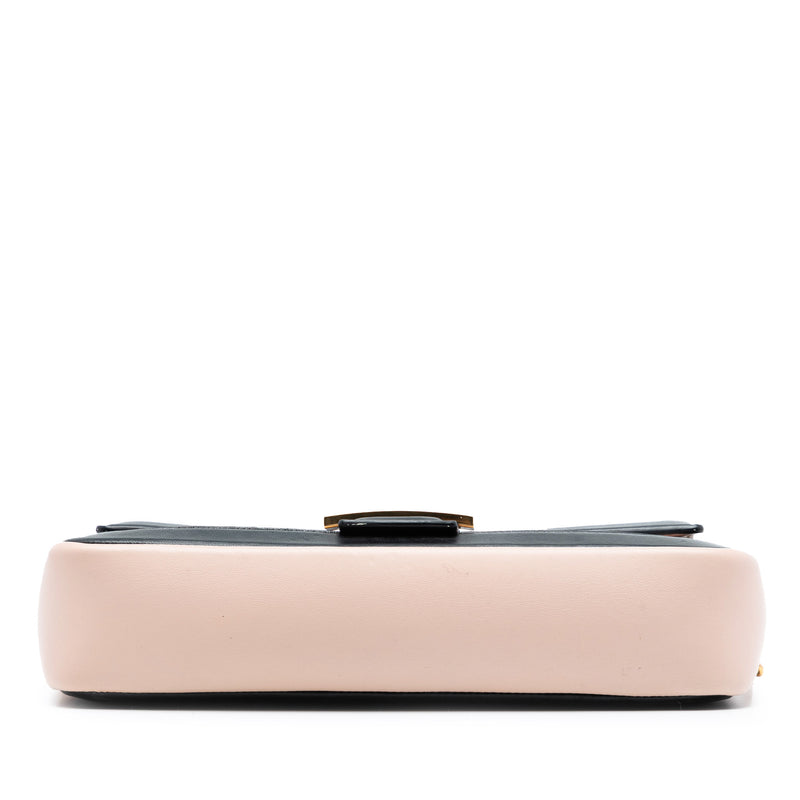 Bicolor Leather Chain Midi Baguette - Image 3