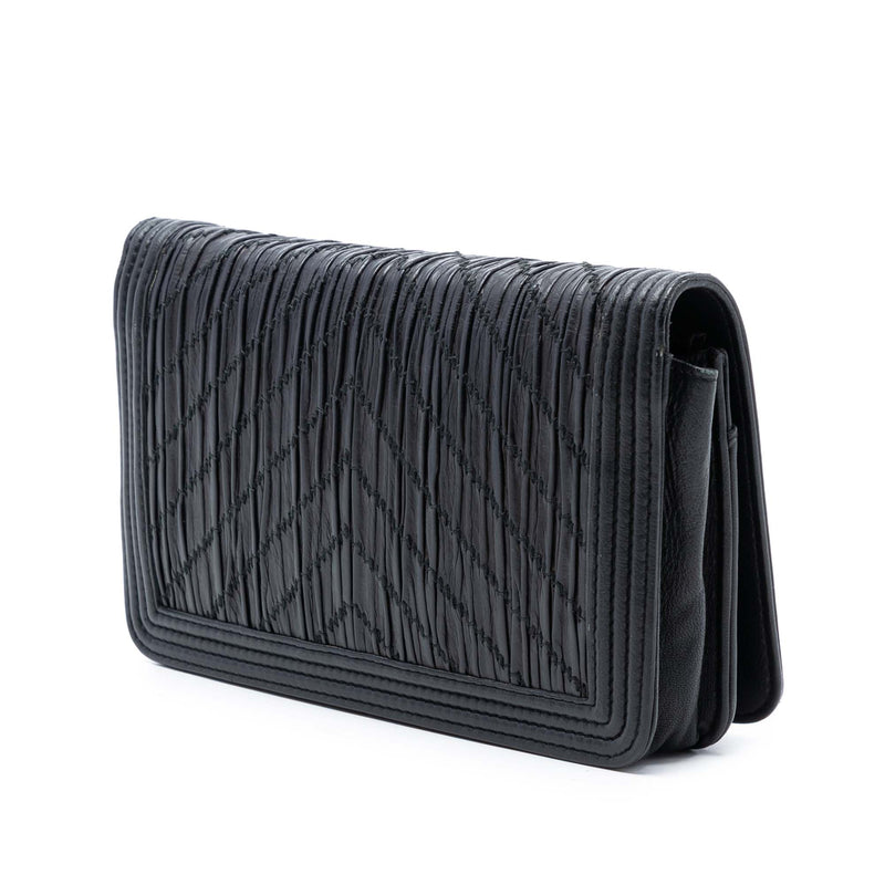 Pleated Crumpled Chevron Calfskin Le Boy Wallet On Chain - Image 2