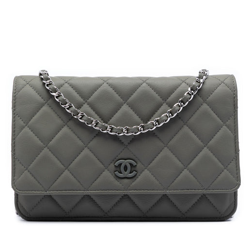 CC Quilted Lambskin Incognito Wallet On Chain - Image 1