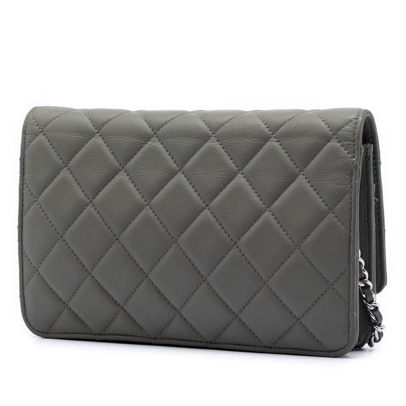 CC Quilted Lambskin Incognito Wallet On Chain - Image 2