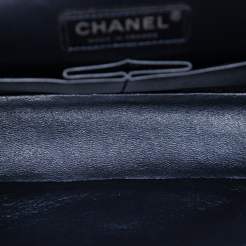 Medium Classic Lambskin Double Flap - Image 4