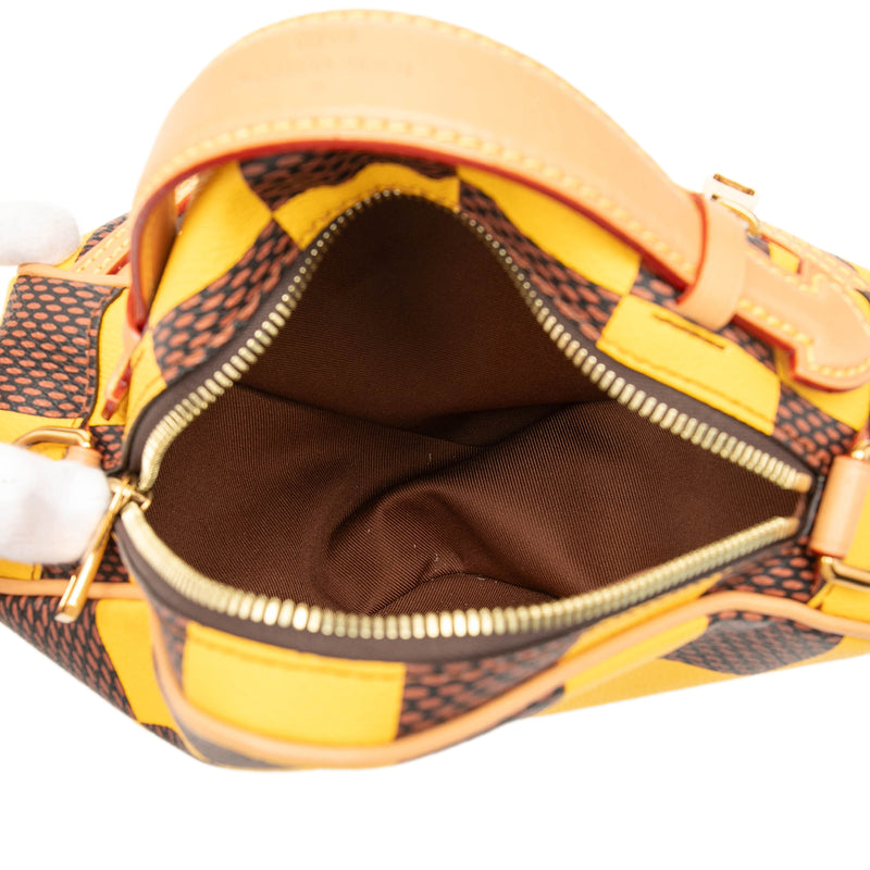Damier Pop Chess Messenger - Image 4