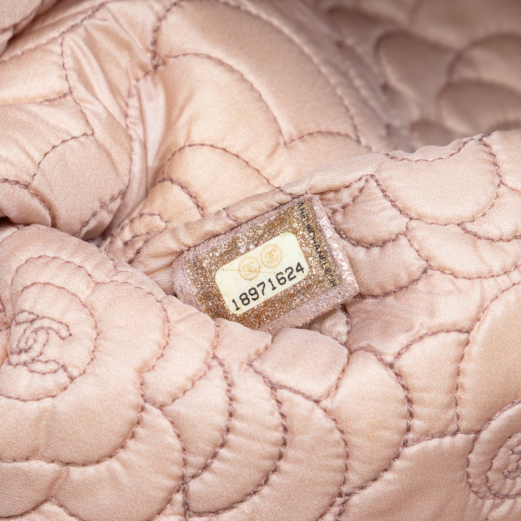 Large CC Embossed Metallic Lambskin Camellia O Case Clutch - Image 6