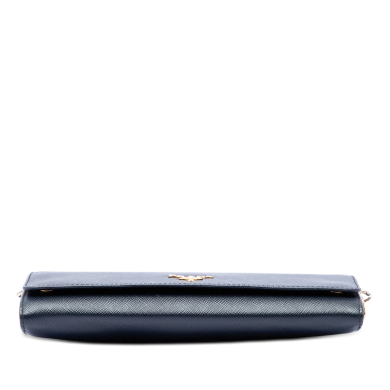 Saffiano Lux Wallet On Chain - Image 3