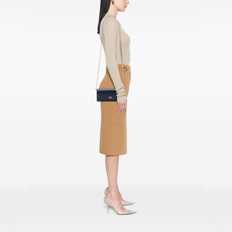 Saffiano Lux Wallet On Chain - Image 6