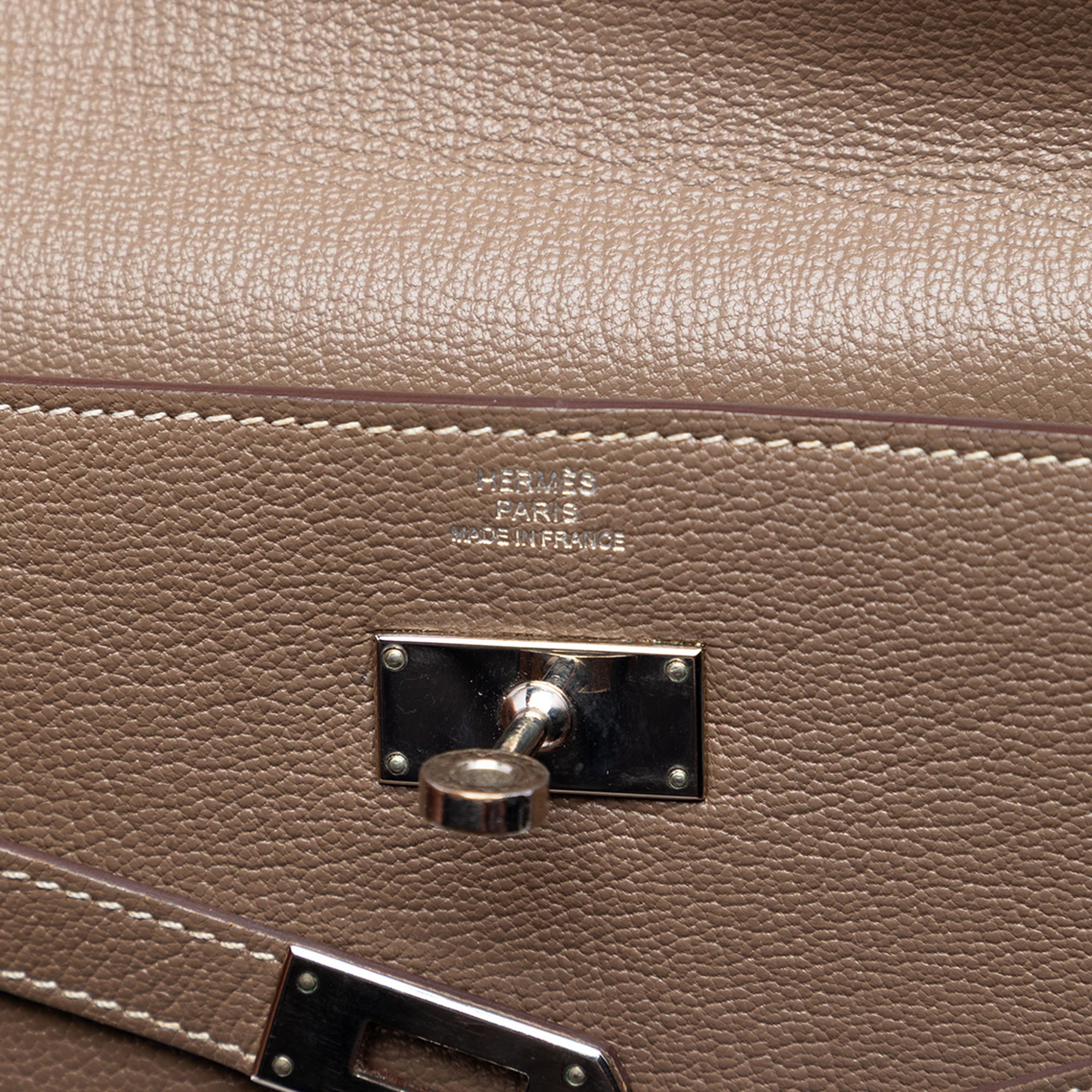 Epsom Kelly Longue Wallet - Image 5