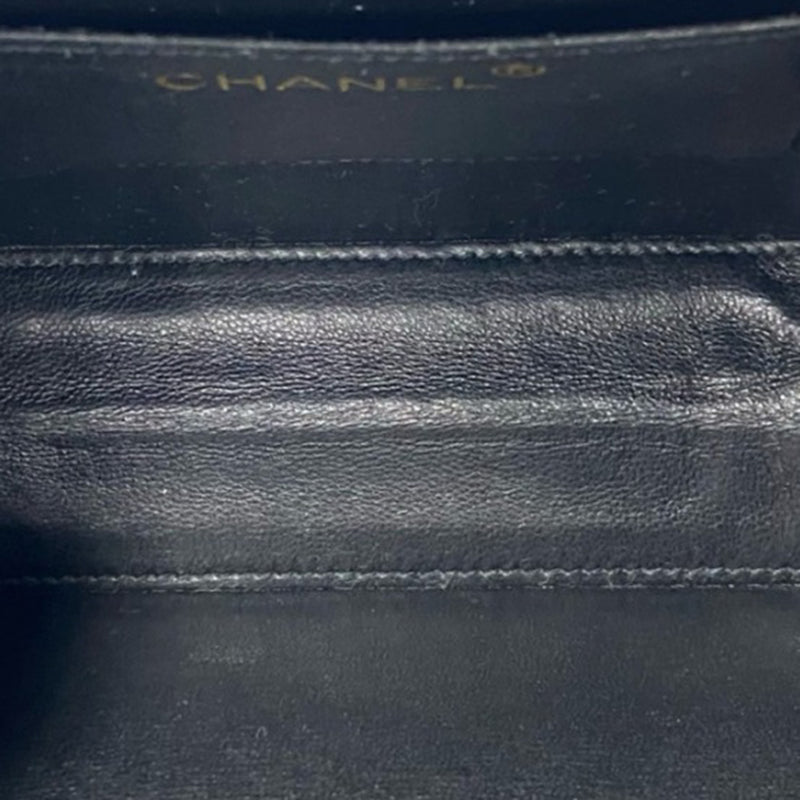 CC Chevron Lambskin Box Crossbody - Image 3