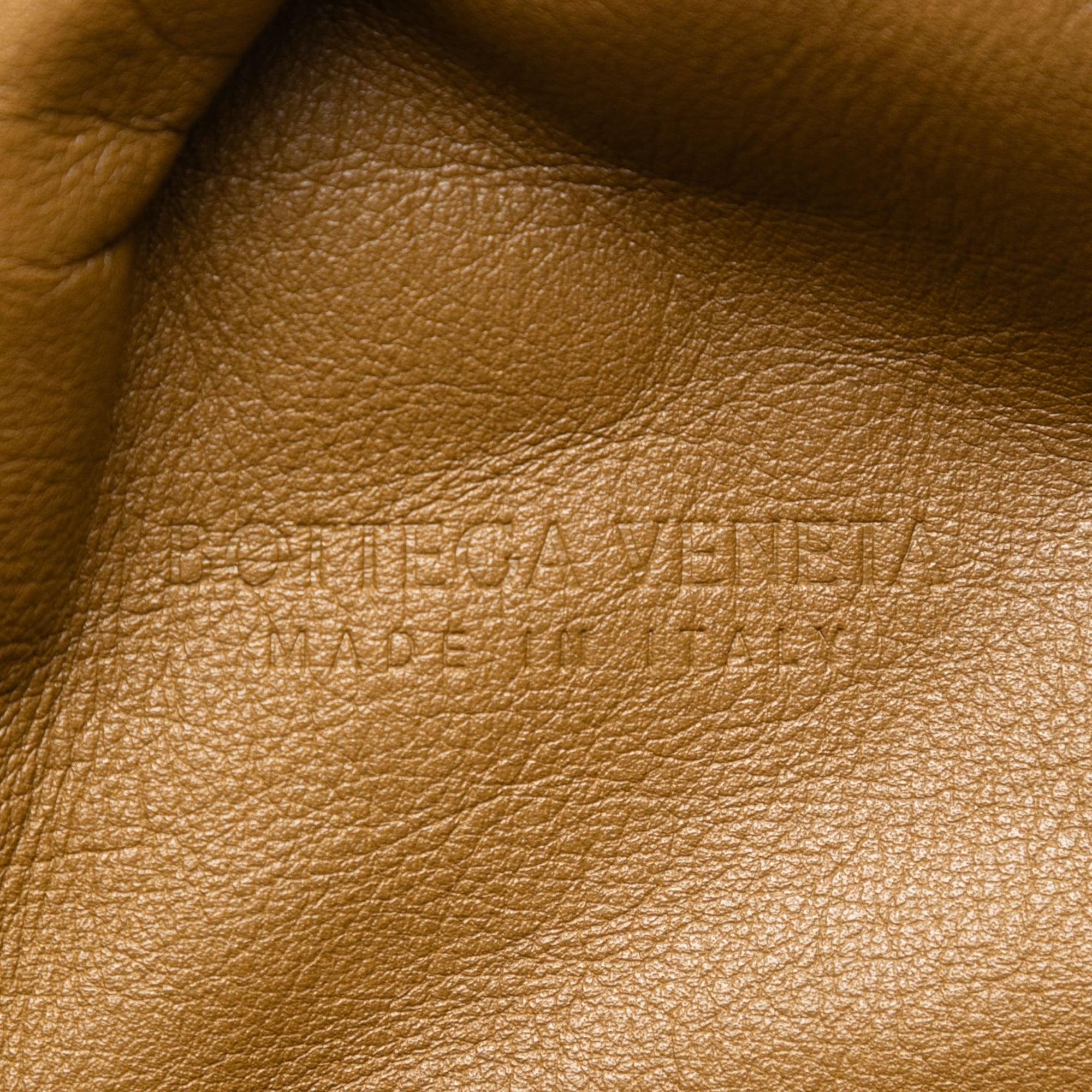 Lambskin The Pouch - Image 5
