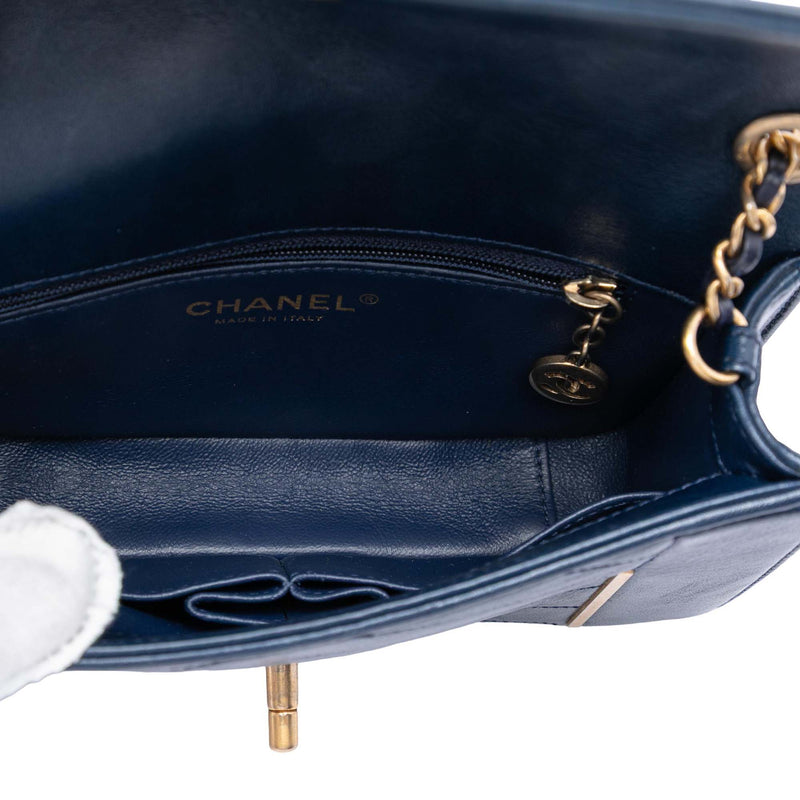 Small Reversed Chevron Lambskin Flap - Image 4