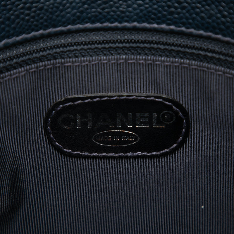 CC Caviar Front Pocket Shoulder Bag - Image 5