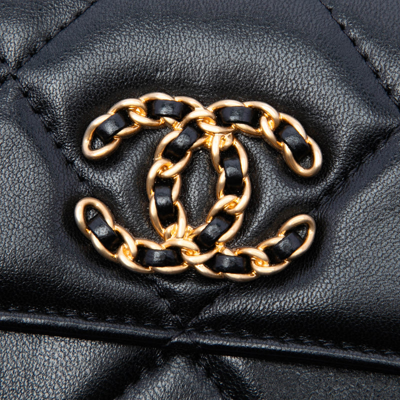 Quilted Lambskin 19 Flap Coin Purse With Chain - Image 5