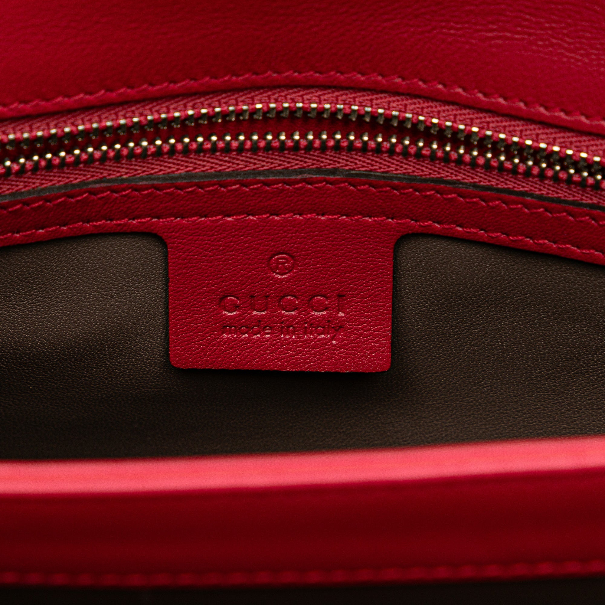 Medium Patent Interlocking G Crossbody - Image 5