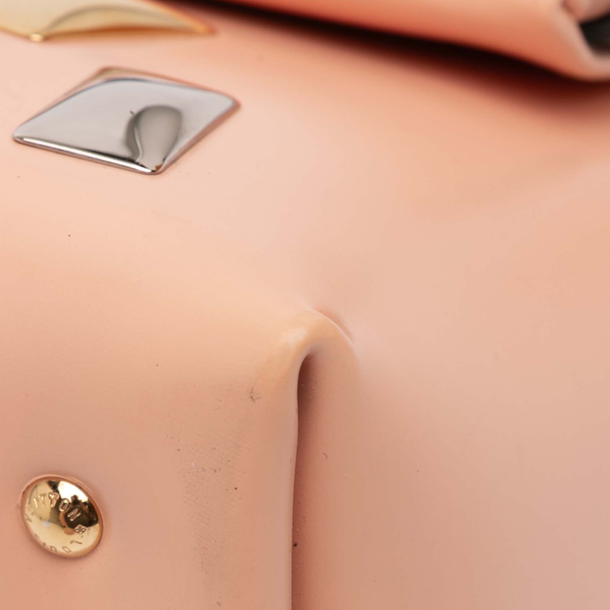 Glazed Calfskin Sac Triangle PM - Image 7
