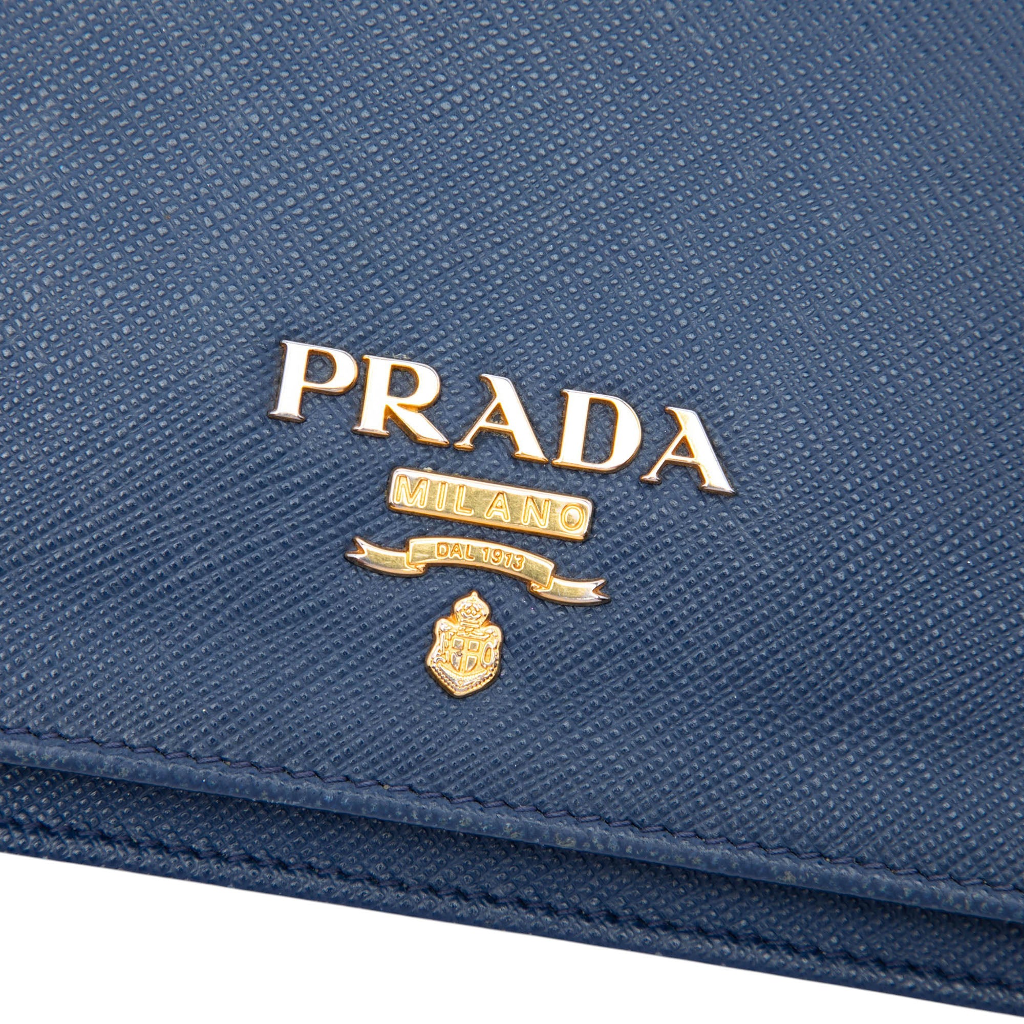 Saffiano Lux Wallet on Chain - Image 5