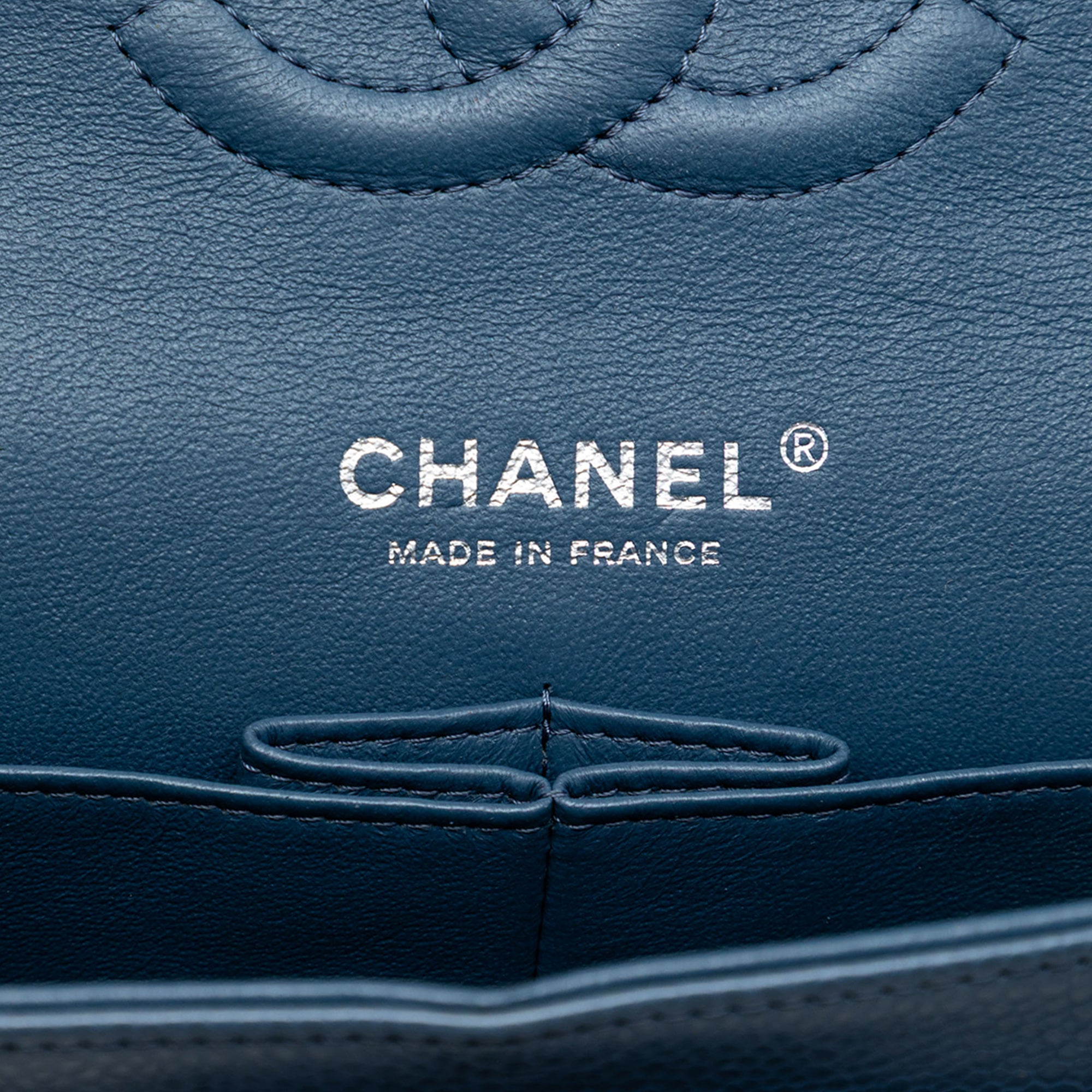 Medium Classic Caviar Double Flap - Image 5