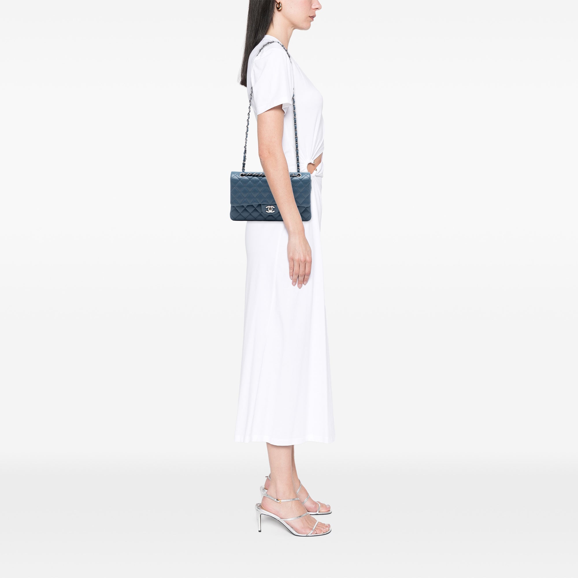 Medium Classic Caviar Double Flap - Image 6