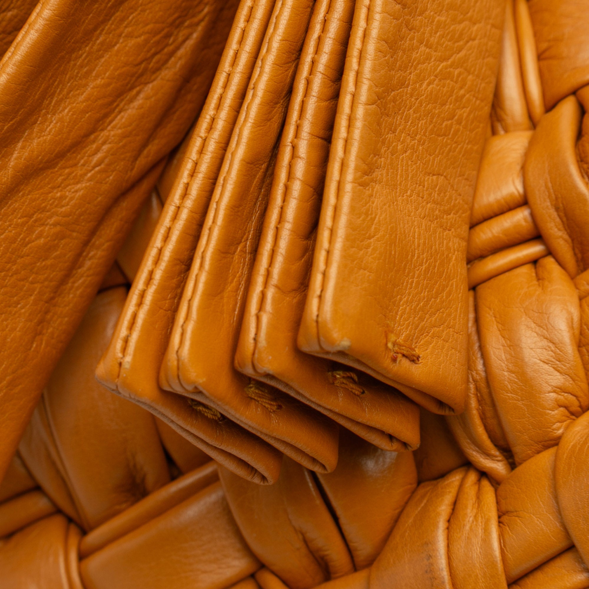 Small Calfskin Intreccio Kalimero Bucket Bag - Image 9
