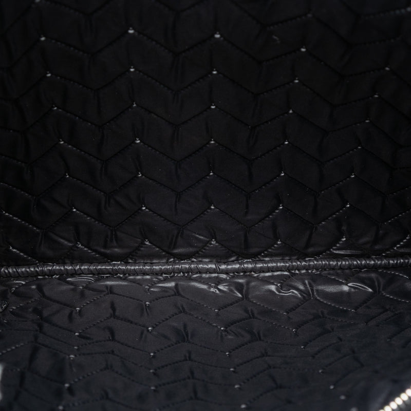 Large Chevron Caviar O Case Clutch - Image 4