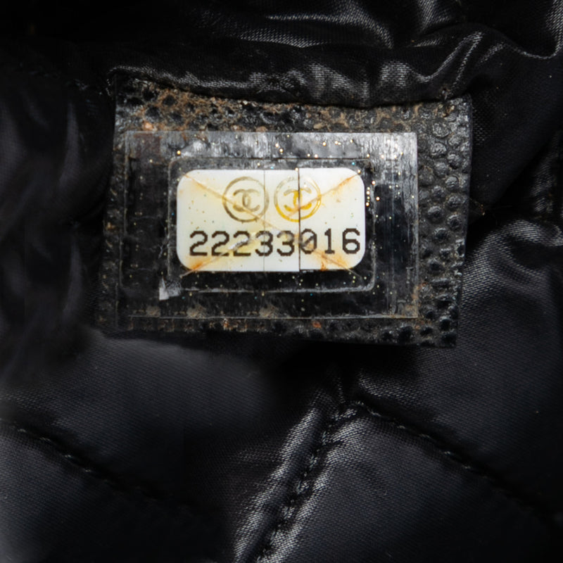 Large Chevron Caviar O Case Clutch - Image 6