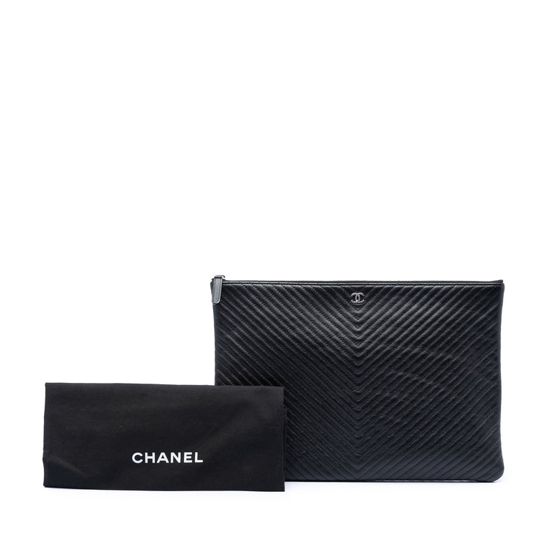 Large Chevron Caviar O Case Clutch - Image 8