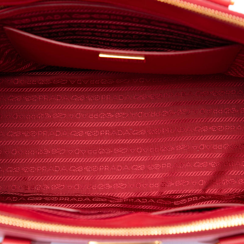 Large Saffiano Lux Galleria Double Zip Tote - Image 4