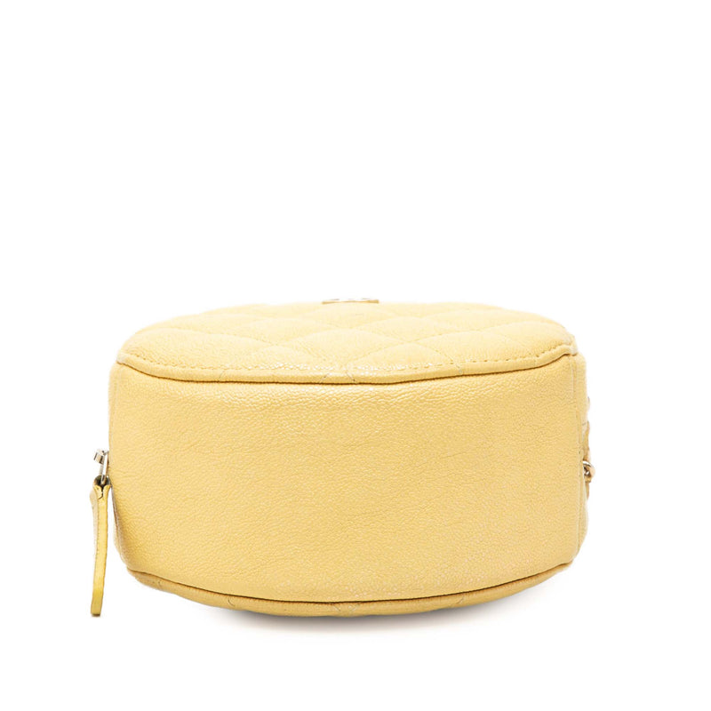 CC Quilted Caviar Round Clutch With Chain - Image 3