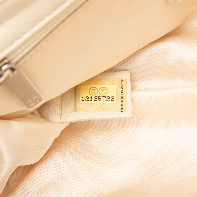 Quilted Lambskin Reissue East West Flap - Image 6