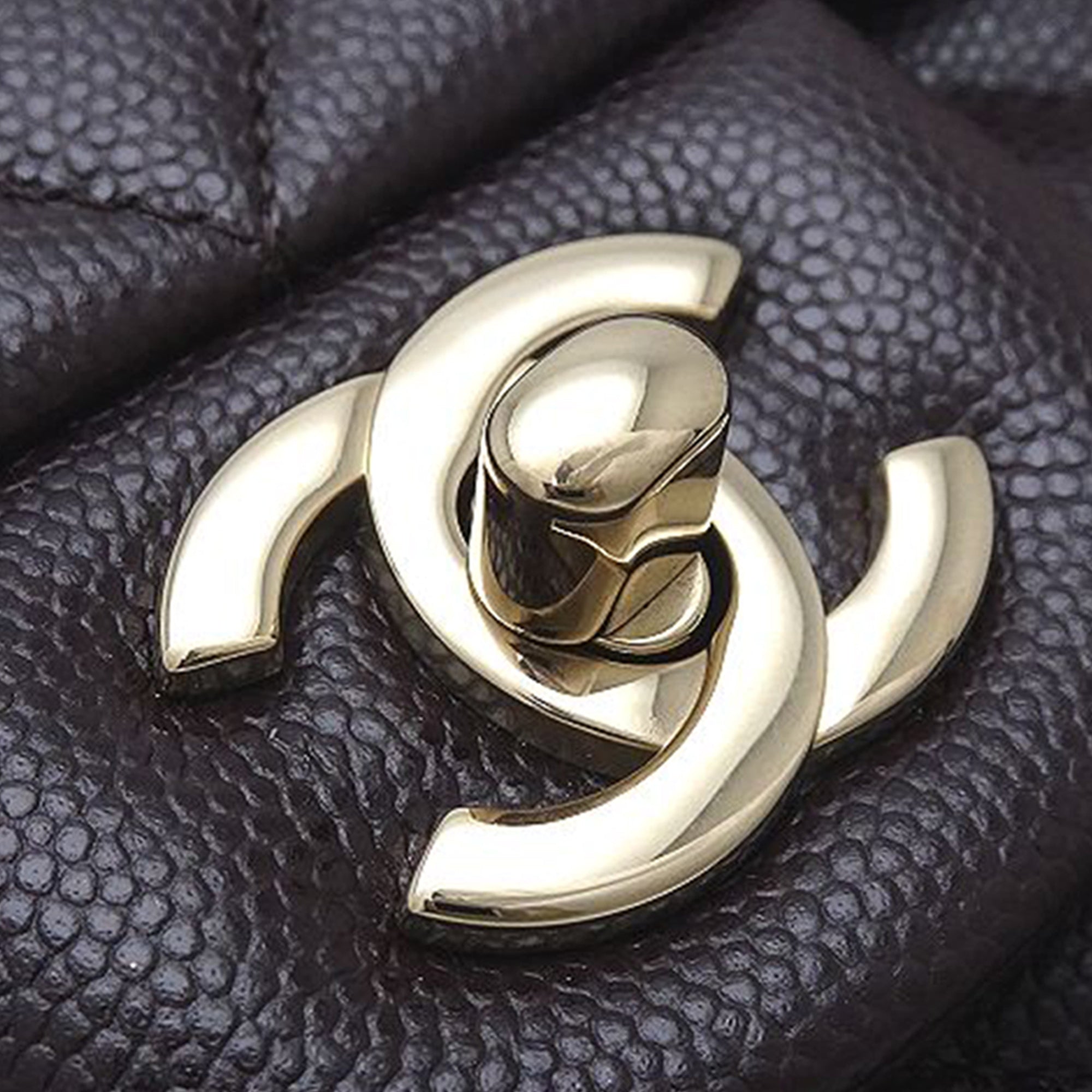 Medium Classic Caviar Double Flap - Image 10