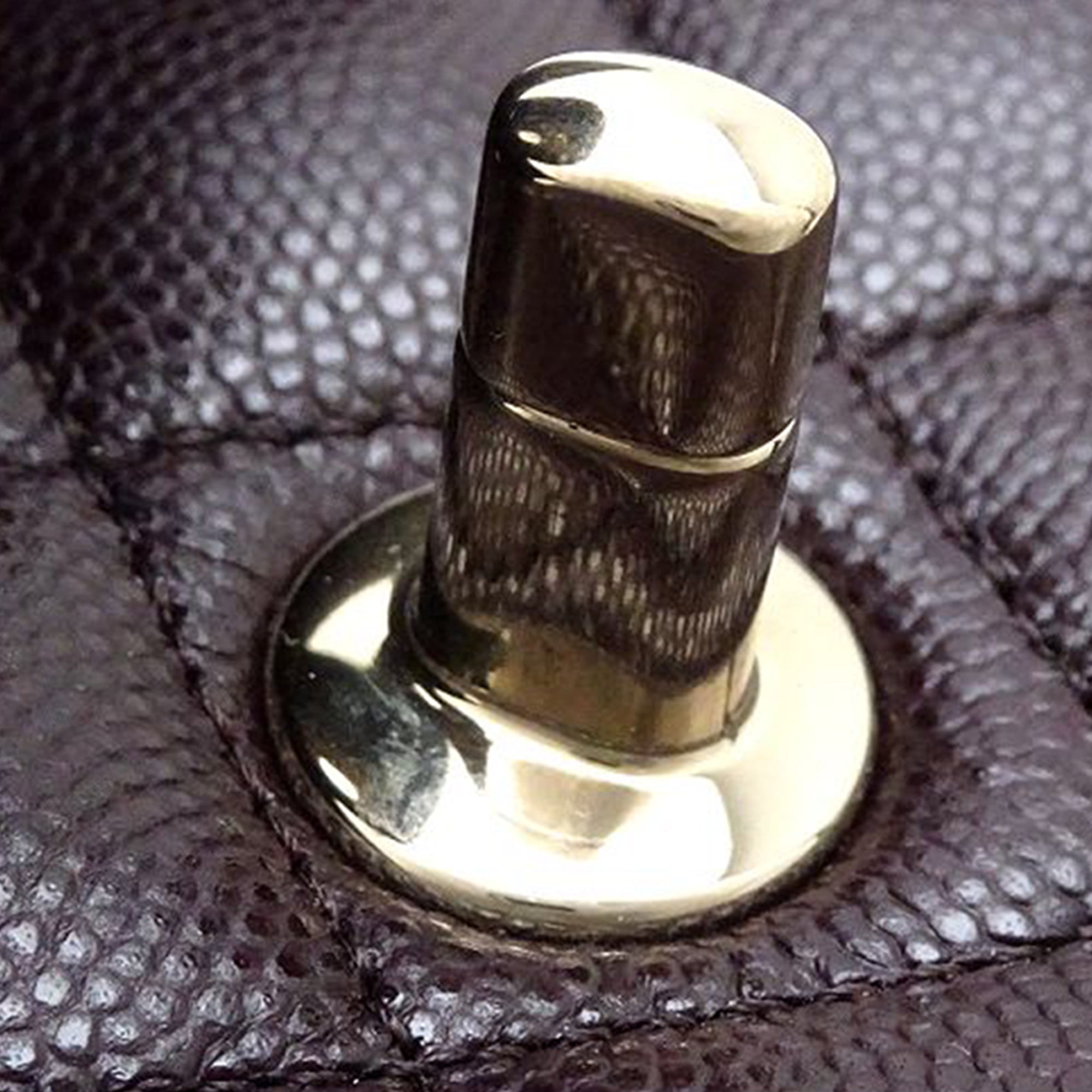 Medium Classic Caviar Double Flap - Image 11