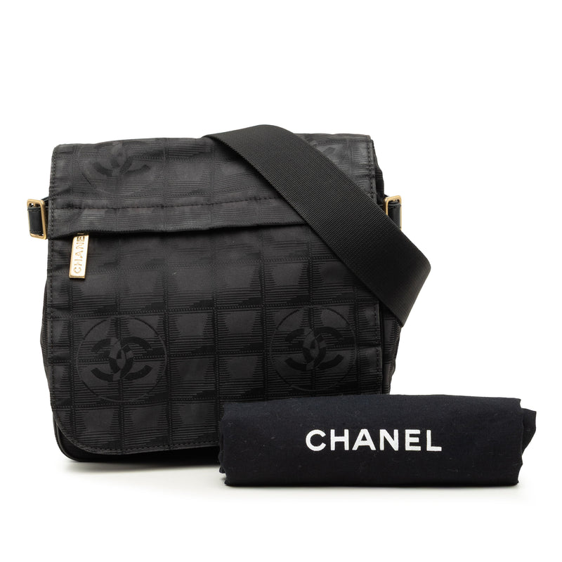 New Travel Line Nylon Messenger Bag - Image 7