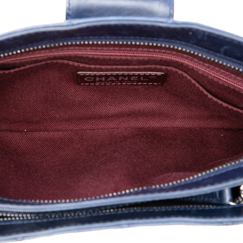 Quilted Glazed Calfskin Coco Pleats Chain Clutch - Image 4