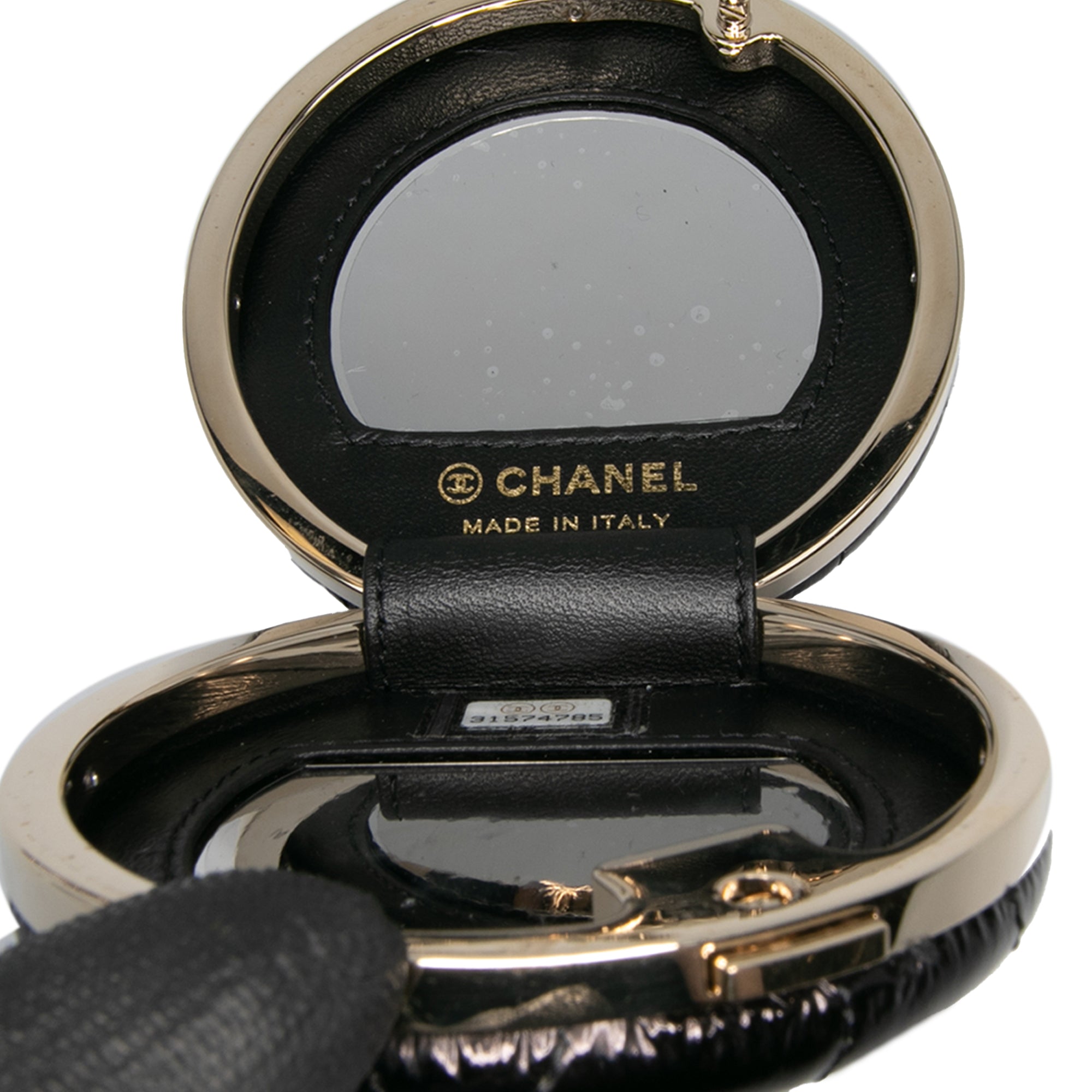 Quilted Patent Round Mirror Chain Necklace - Image 4