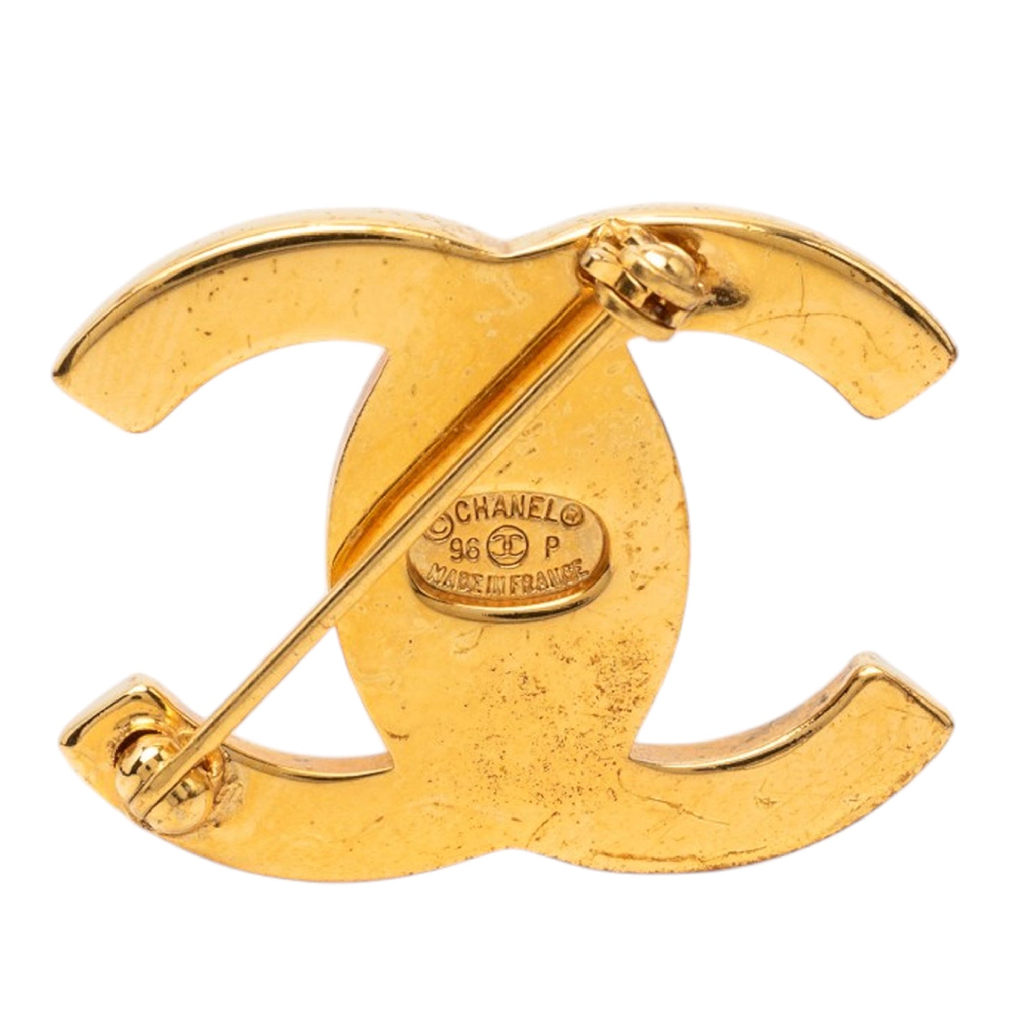 CC Gold Plated Turn Lock Brooch - Image 2