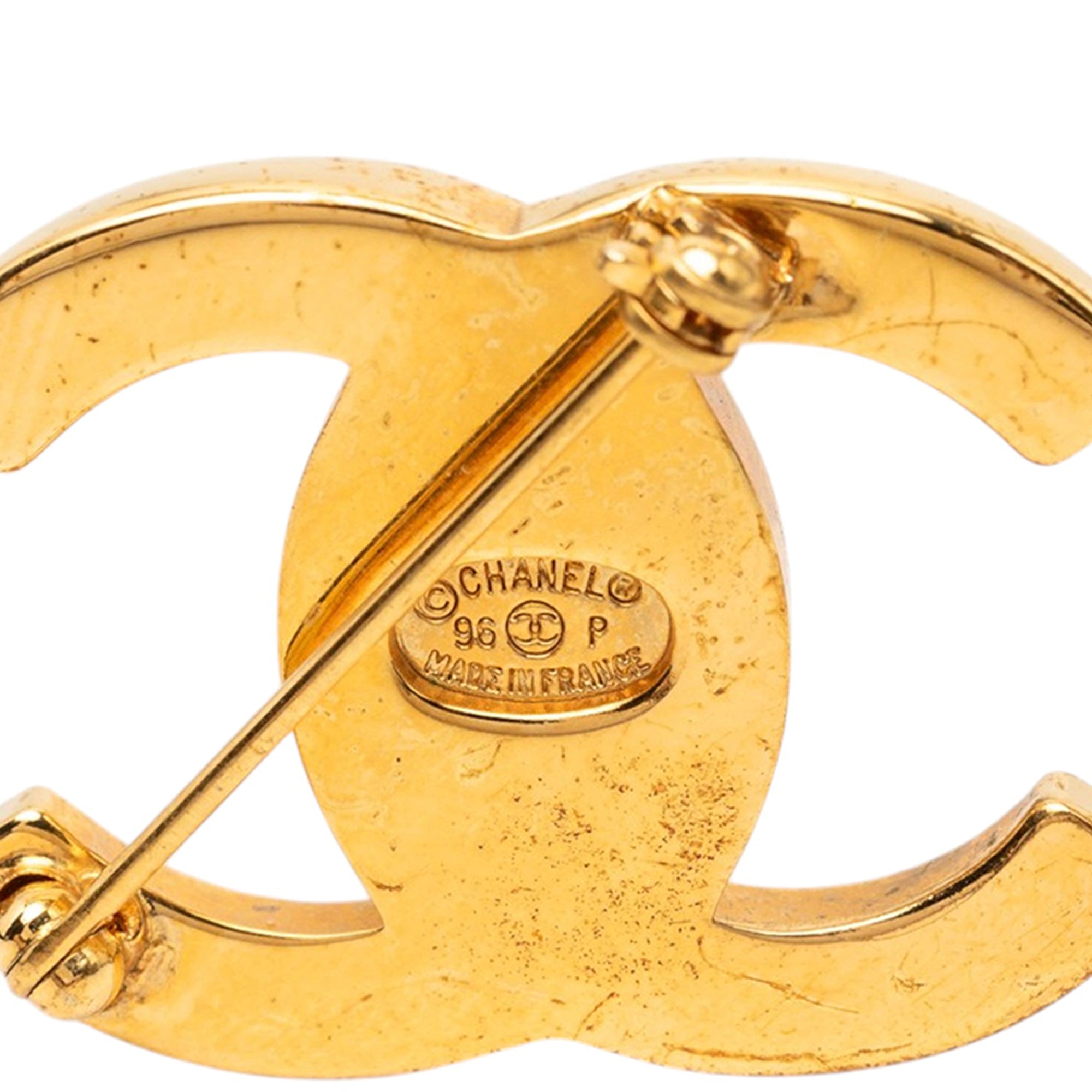CC Gold Plated Turn Lock Brooch - Image 3