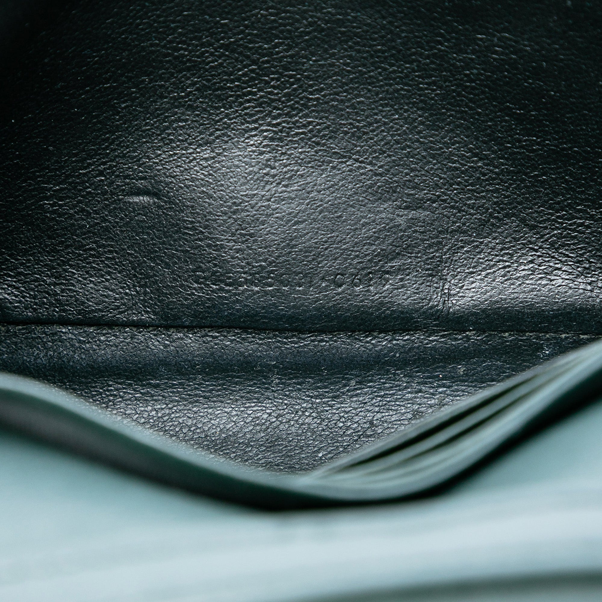 Quilted Lambskin Diamond Becky Chain Wallet - Image 6