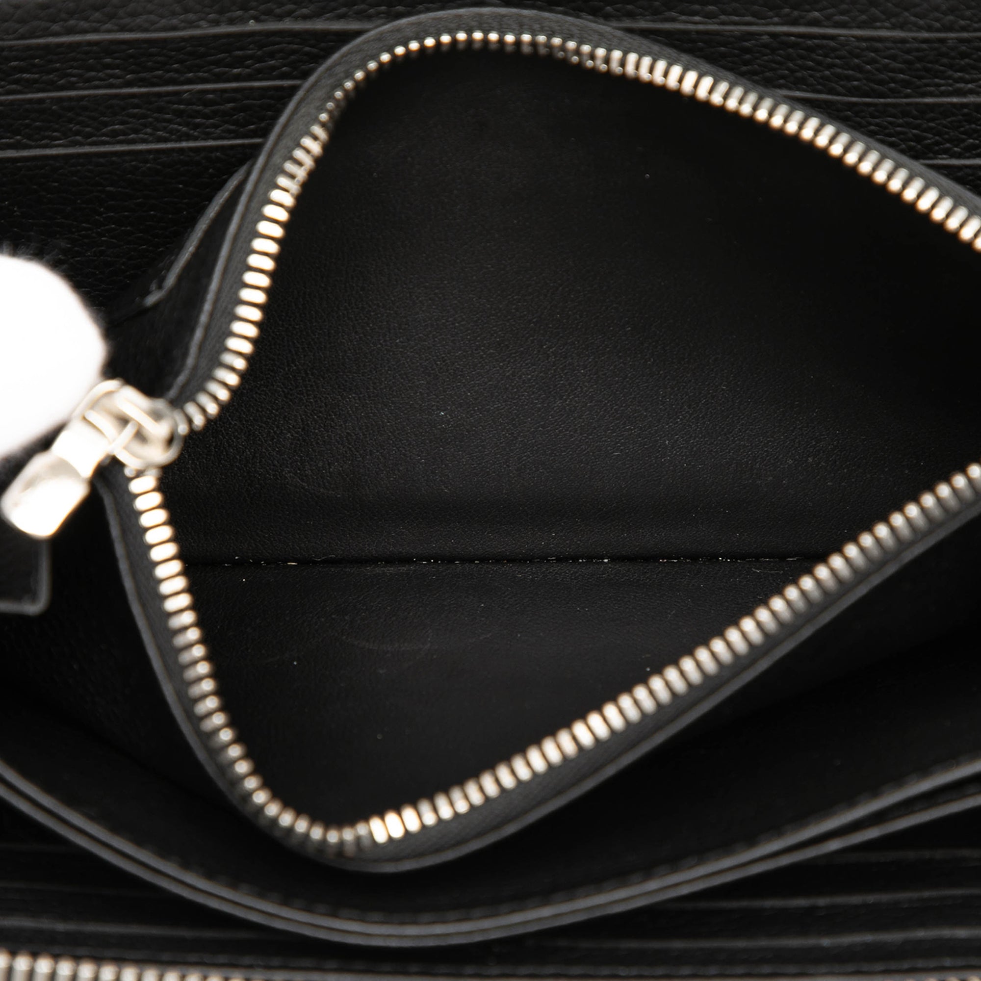 Leather Lockme Zippy Wallet - Image 7