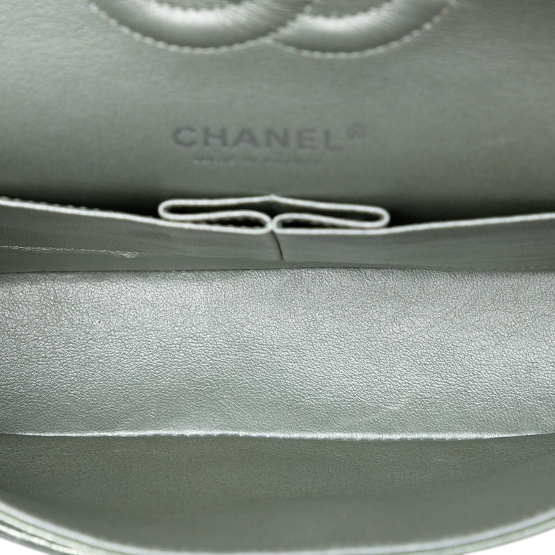 Medium Classic Metallic Lambskin Double Flap - Image 4