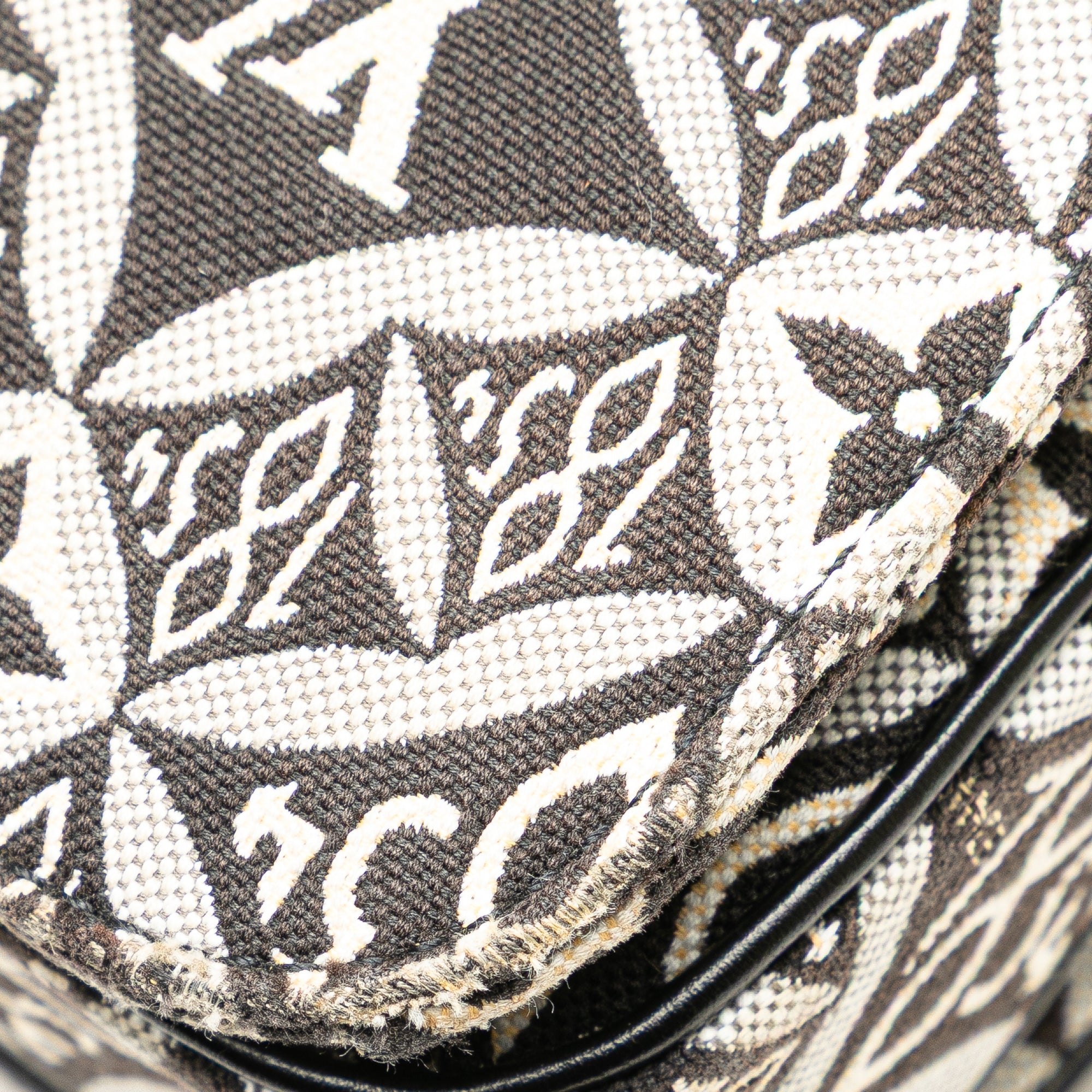 Since 1854 Pochette Metis - Image 11