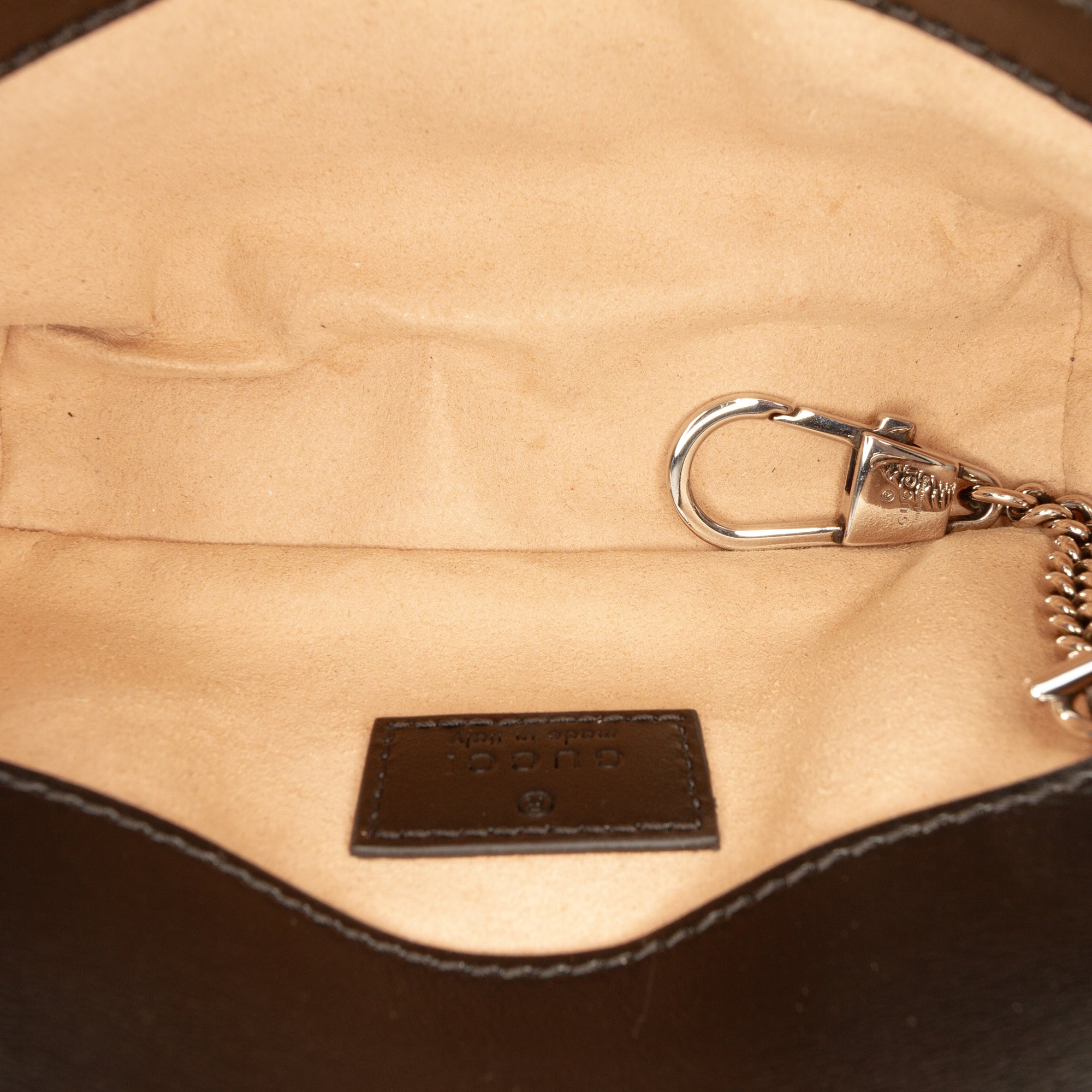 Mini GG Marmont Matelasse Calfskin Monochrome Flap Crossbody - Image 4