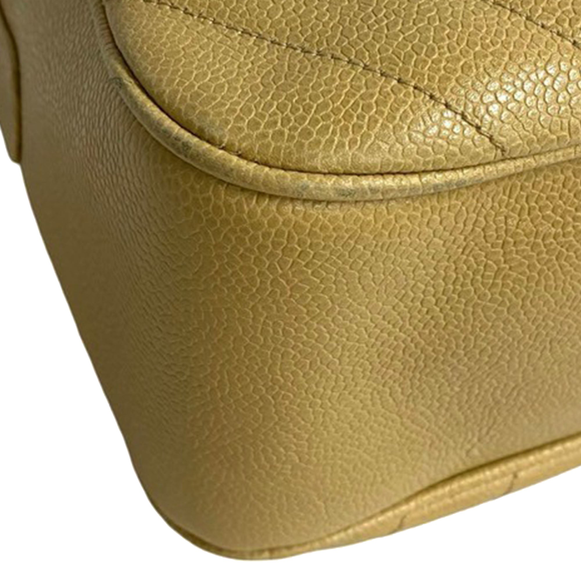CC Chevron Caviar Vanity Case with Chain - Image 18
