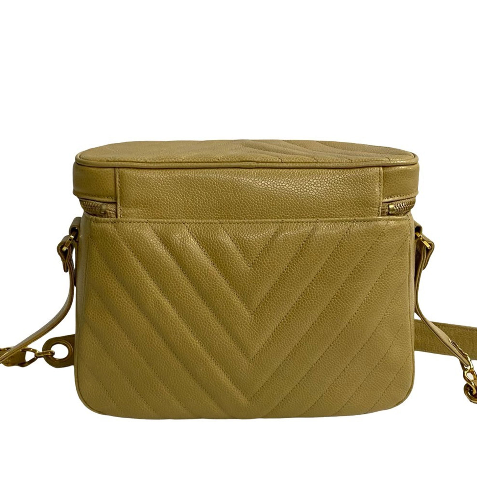 CC Chevron Caviar Vanity Case with Chain - Image 2